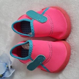 Garanimals little girl shoes size 2 bright pink and turquoise